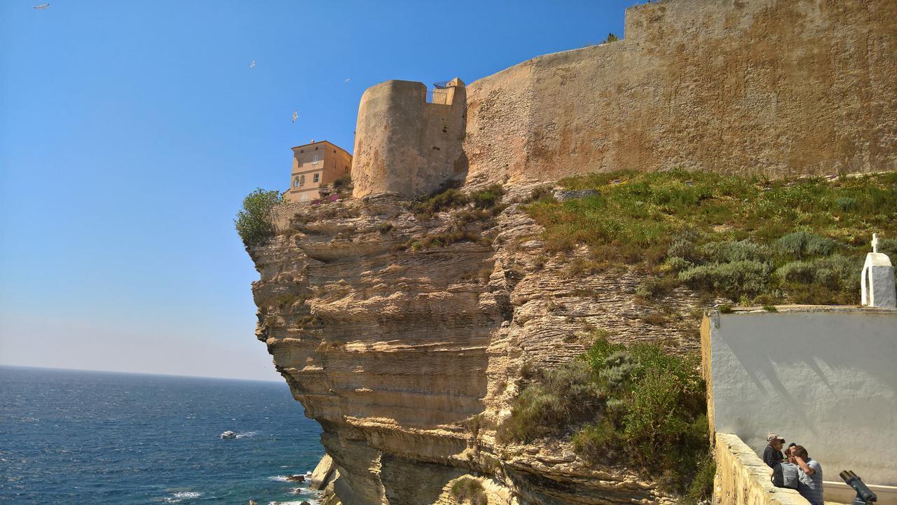 L'Escale Hotel Bonifacio  Buitenkant foto